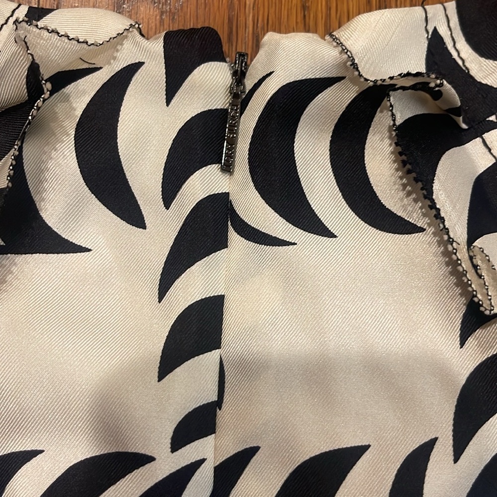 Tory Burch Black and White Silk Dress, size 4 - Picture 7 of 15